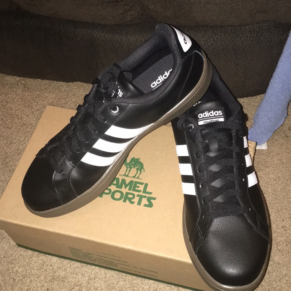 Adidas cloudfoam black leather sneaker